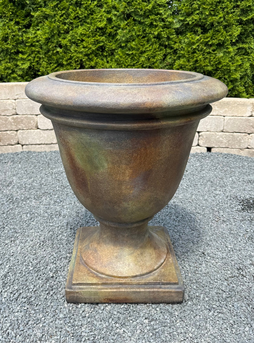 Avantii II Small Orlando Planter